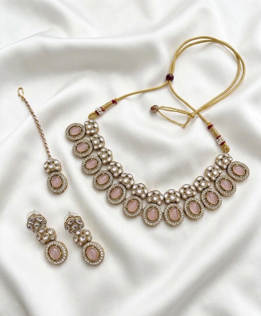 Royal & Kundan Bridal Jewelry Set - Choker Necklace, Earrings & Maang Tikka