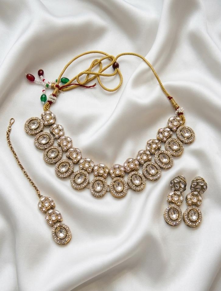 Royal & Kundan Bridal Jewelry Set - Choker Necklace, Earrings & Maang Tikka